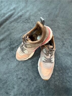 Flower Mountain Women’s Low Top Suede Sneakers in Gray, Pink and Beige Size 7